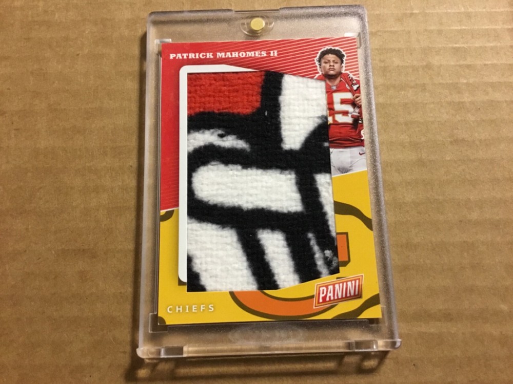2017 panini Patrick Mahomes rookie towel patch non auto