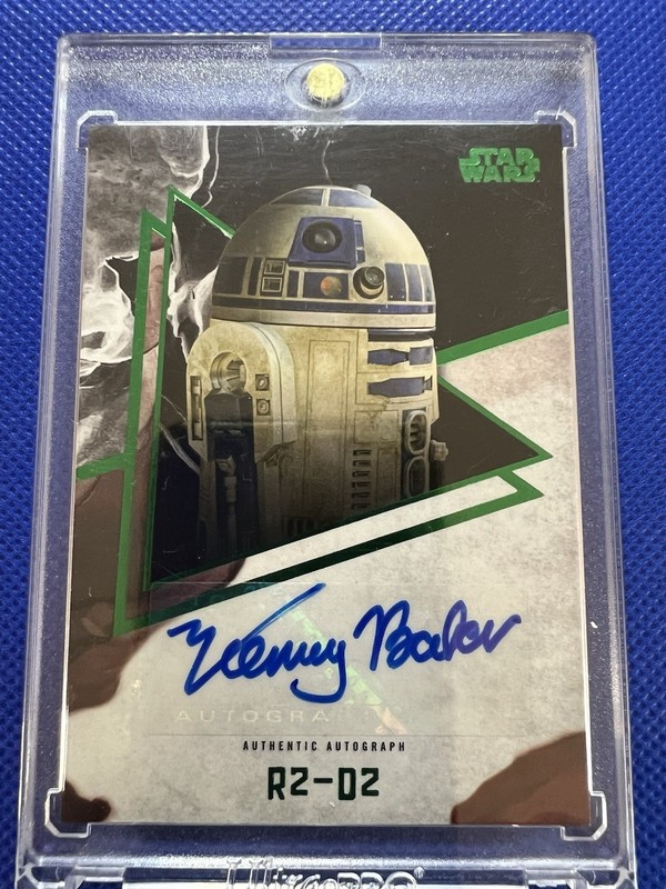 2019 STAR WARS STELLAR SIGNATURES OF  KENNY BAKER "R2-D2" GREEN AUTO /20 #A-KB view 2