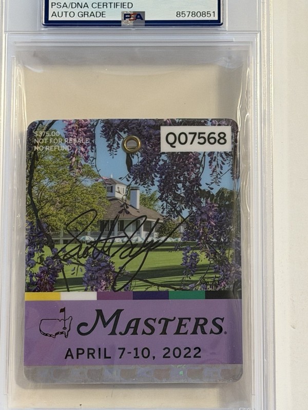 Scottie Scheffler Mint 8-Signed Autographed 2022  Masters Badge PSA/DNA Slabbed view 2