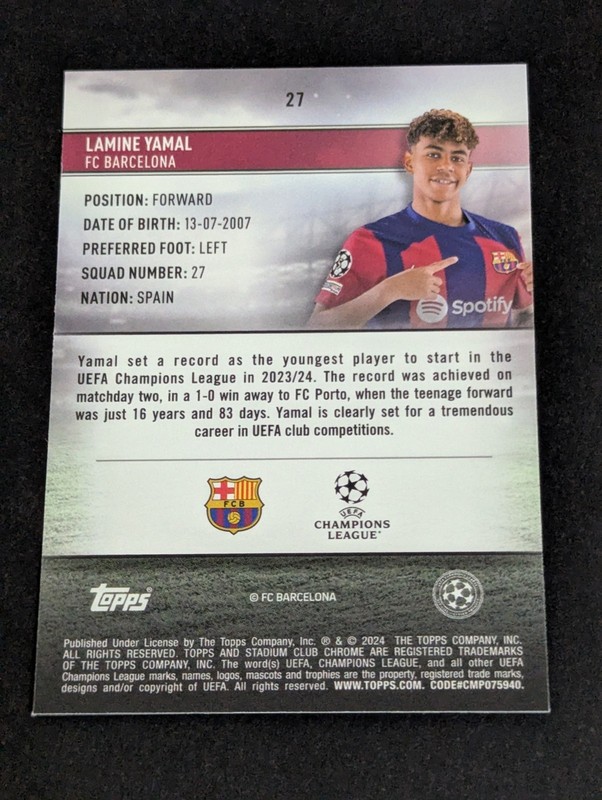 Lamine Yamal 2023-24 Topps Stadium Club Chrome Rookie RC #27 view 2