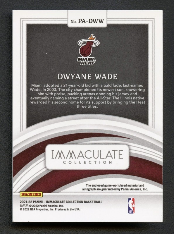 DWYANE WADE 2021 IMMACULATE MIAMI HEAT GOLD PATCH AUTO AUTOGRAPH /49 view 2