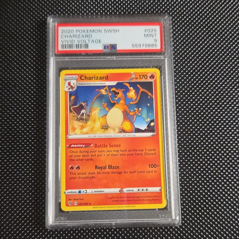 Pokémon TCG Charizard Holo PSA 9 025/185 SWSH04 Vivid Voltage English