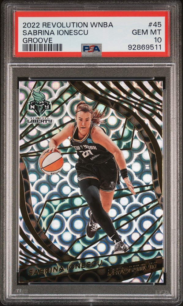 2022 PANINI REVOLUTION WNBA GROOVE #45 SABRINA IONESCU PSA 10