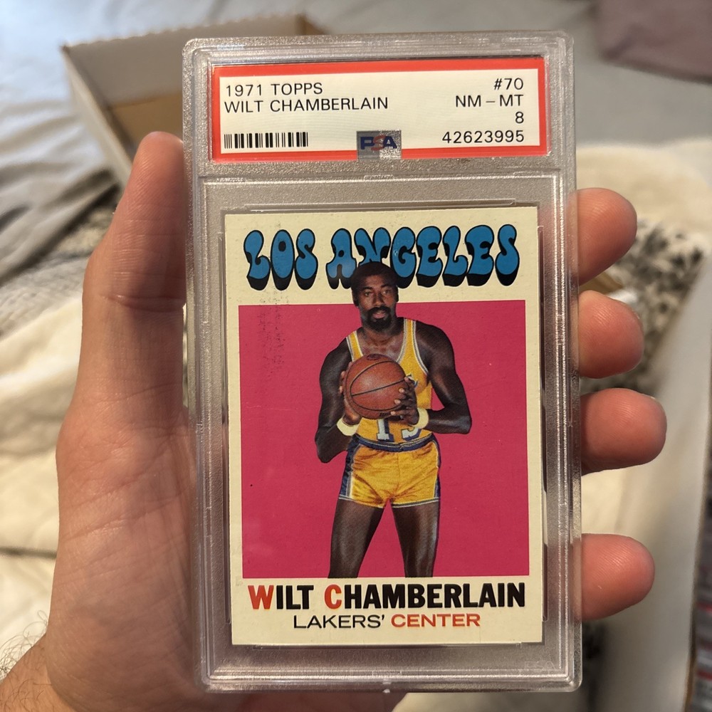 1971-72 Topps # 70 Wilt Chamberlain PSA 8 NM-MT Vintage Card CENTERED