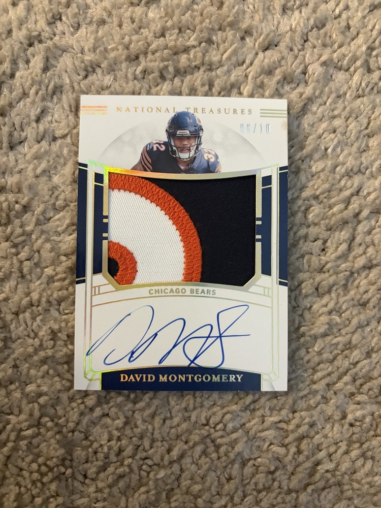 2019 Panini National Treasures -  David Montgomery Rookie Patch Auto Gold /10
