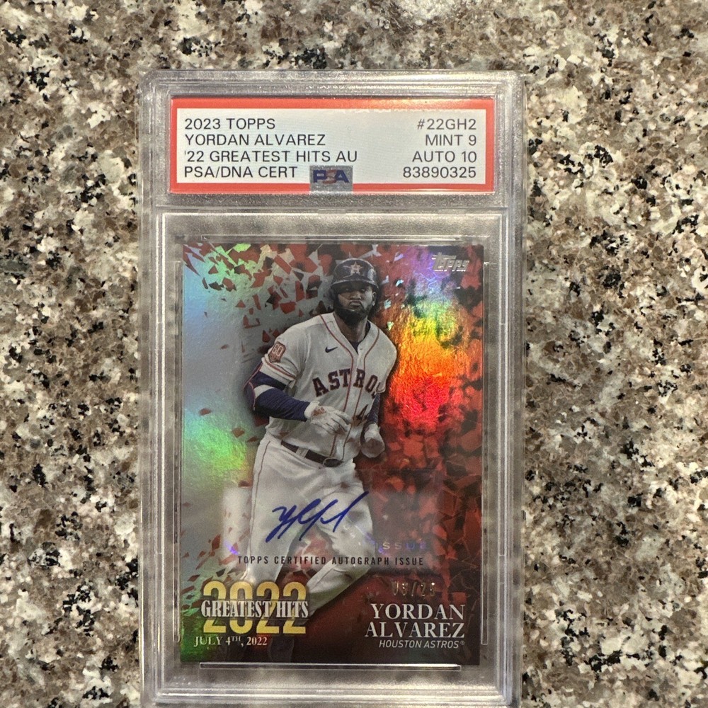 2023 topps yordan alvarez Auto /25  PSA 9 10 Auto 