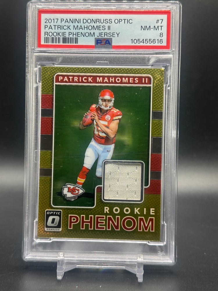 2017 PANINI DONRUSS OPTIC ROOKIE PHENOM PLAYER-WORN PATCH PATRICK MAHOMES PSA 8