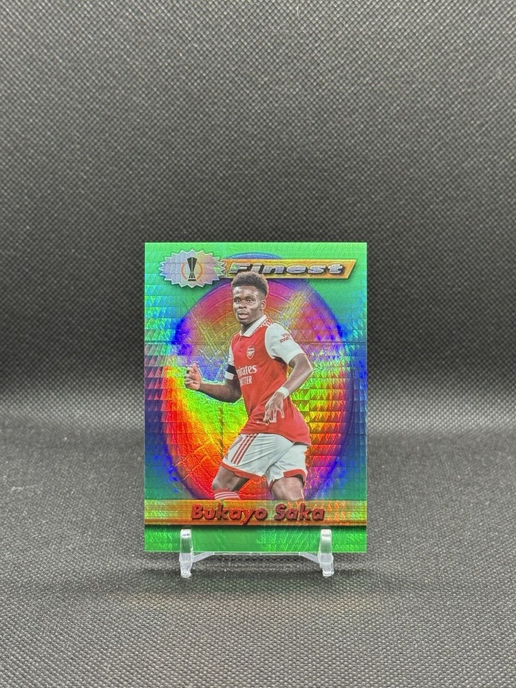 2022-23 Topps Finest Flashbacks - Bukayo Saka - #107 - 02/35 view 1