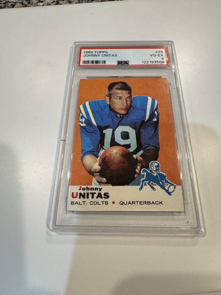 1969 TOPPS #25 JOHNNY UNITAS PSA 4