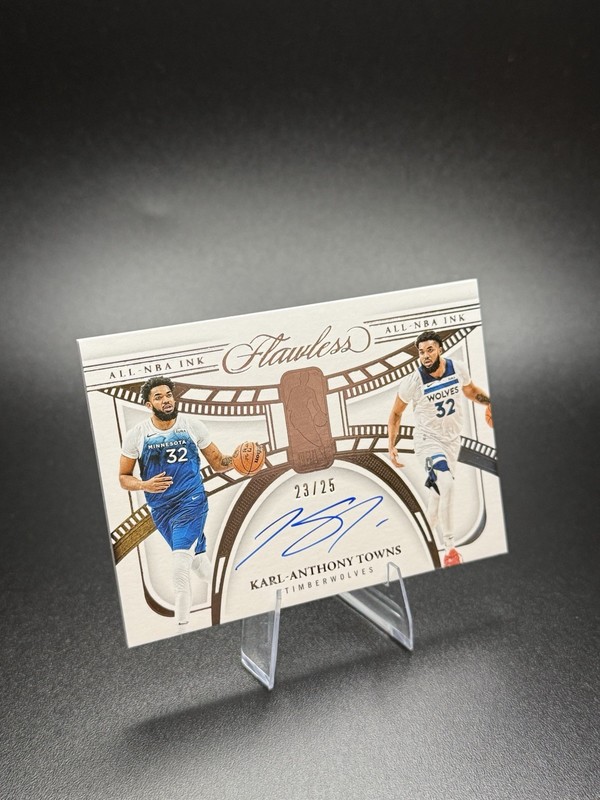 2023-24 FLAWLESS ALL NBA INK #ALL-KAT KARL ANTHONY TOWNS AUTO /25 BLUE INK view 2