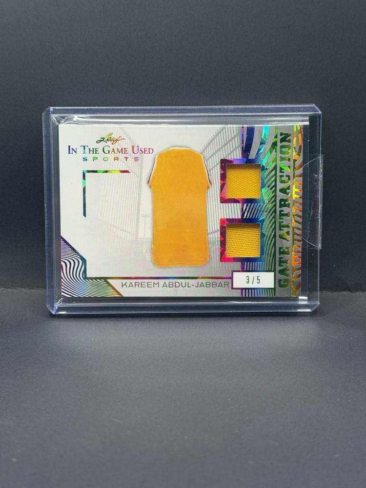 Leaf In The Game Used Sports Kareem Abdul-Jabbar Game-Used Jersey Card 3/5