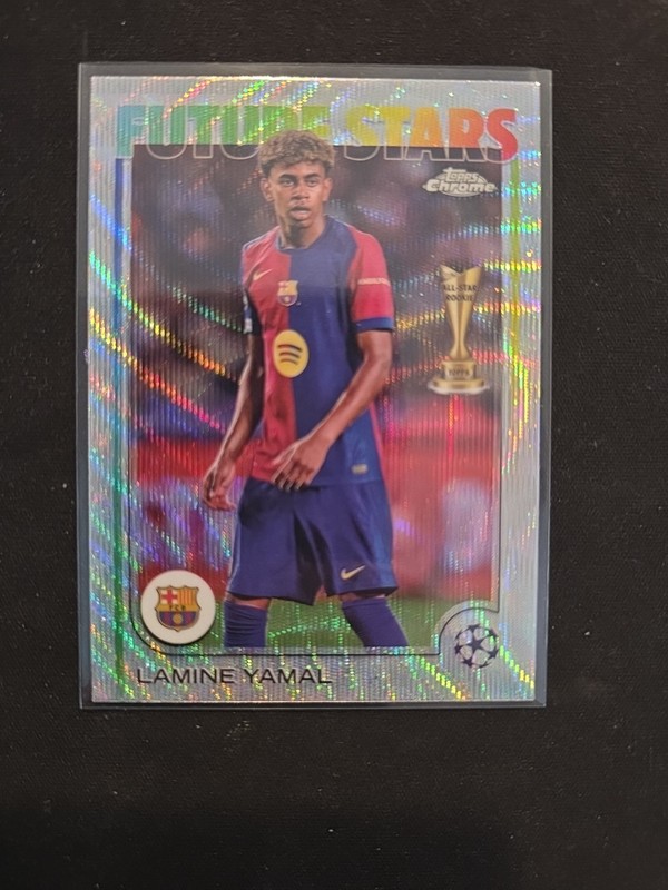 Lamine Yamal 2024-25 Topps Chrome UEFA Future Stars Wave Refractor Rookie RC view 2