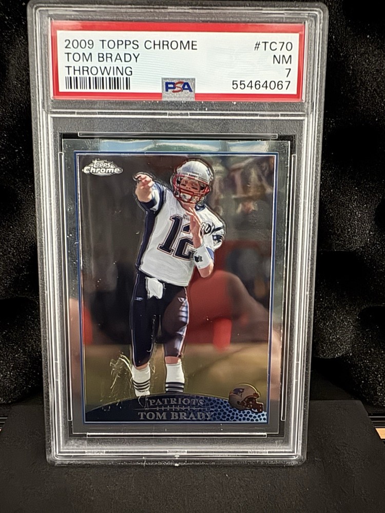 2009 Tom Brady Topps Chrome Throwing PSA 7