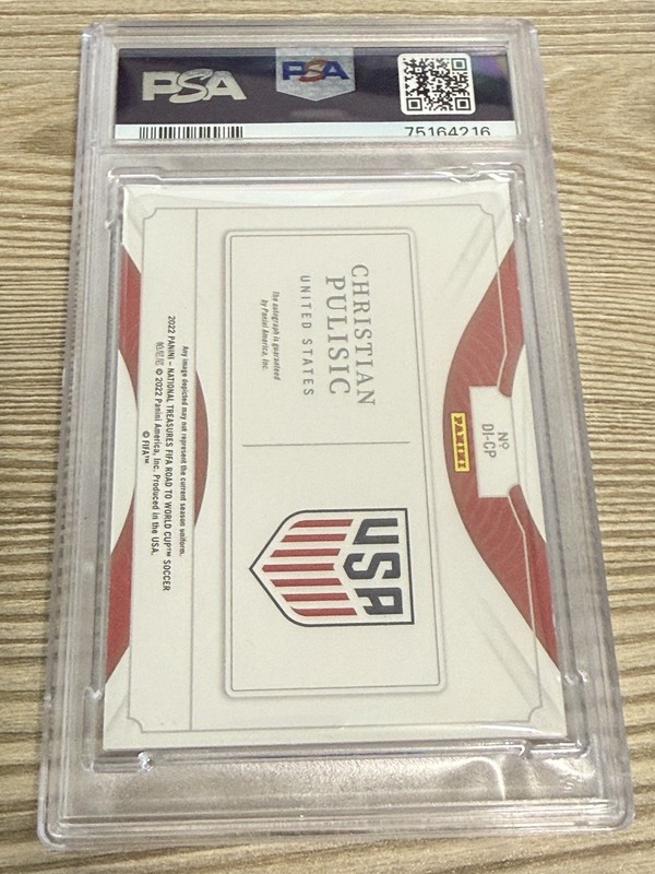 2022 National Treasures World Cup Christian Pulisic Def Ink Auto /49 USA PSA 10 view 2