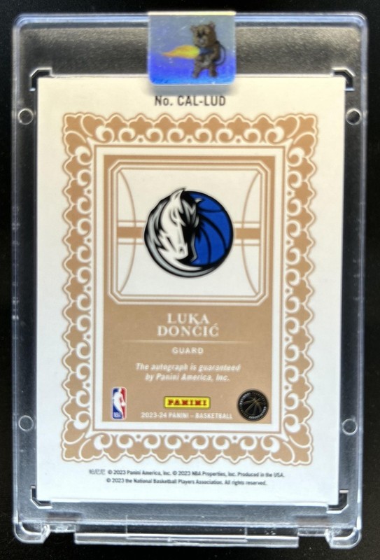 2024-25 Immaculate Luka Doncic 2023-24 Calligraphy Signatures Auto #1 view 2