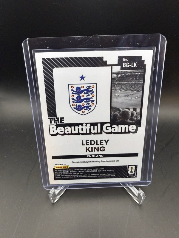 2026 Donruss Road To World Cup - Ledley King Beautiful Game AUTO - 063/199 view 2