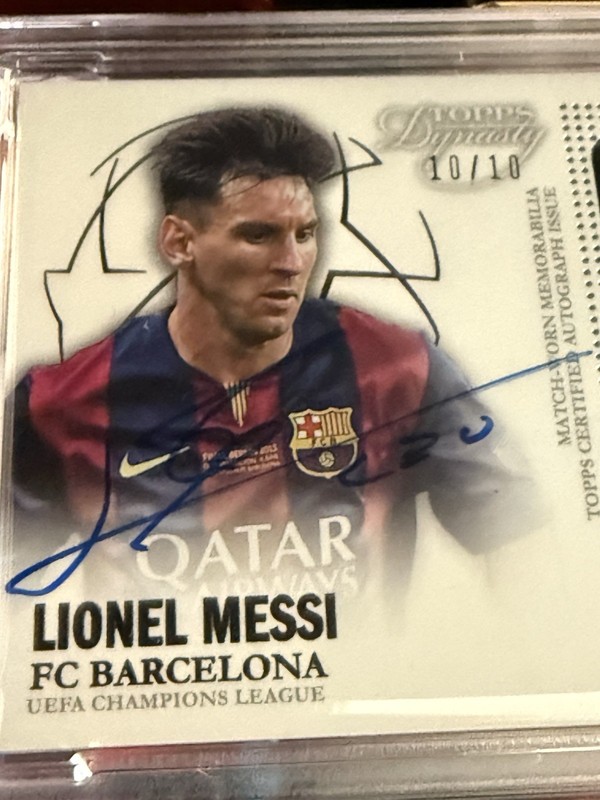 Lionel Messi 10/10 Jersey # 2022 Topps Dynasty UEFA Match-Worn Patch Auto PSA 10 view 2