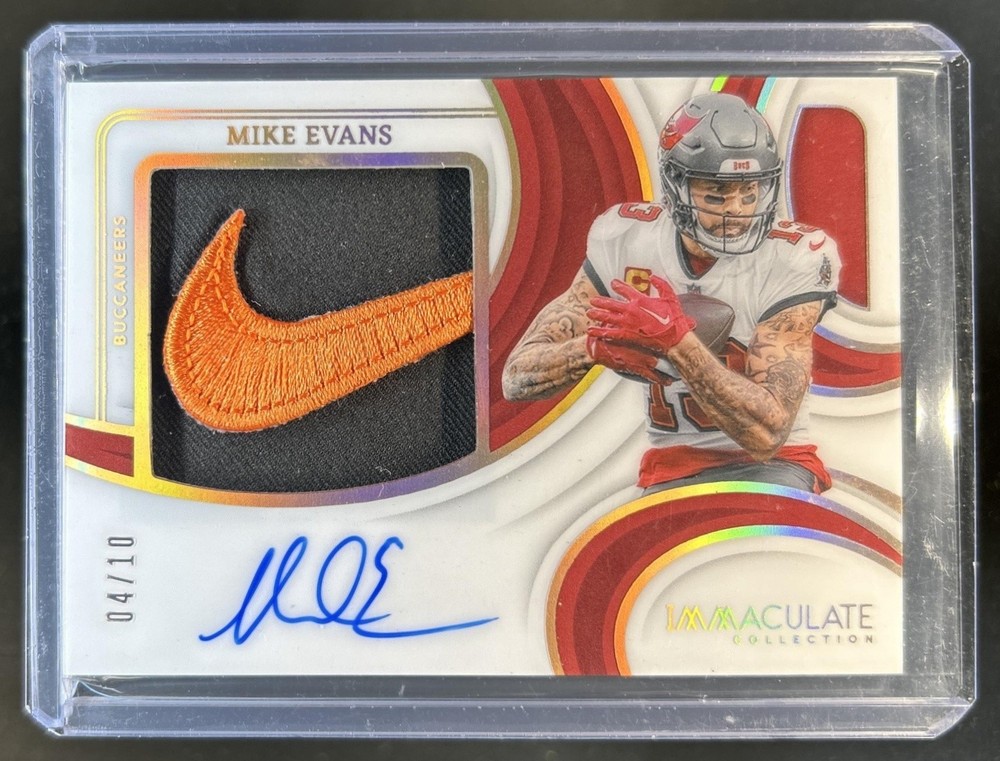 2024 Panini Immaculate Mike Evans Premium Patch Auto Gold #/10 Buccaneers
