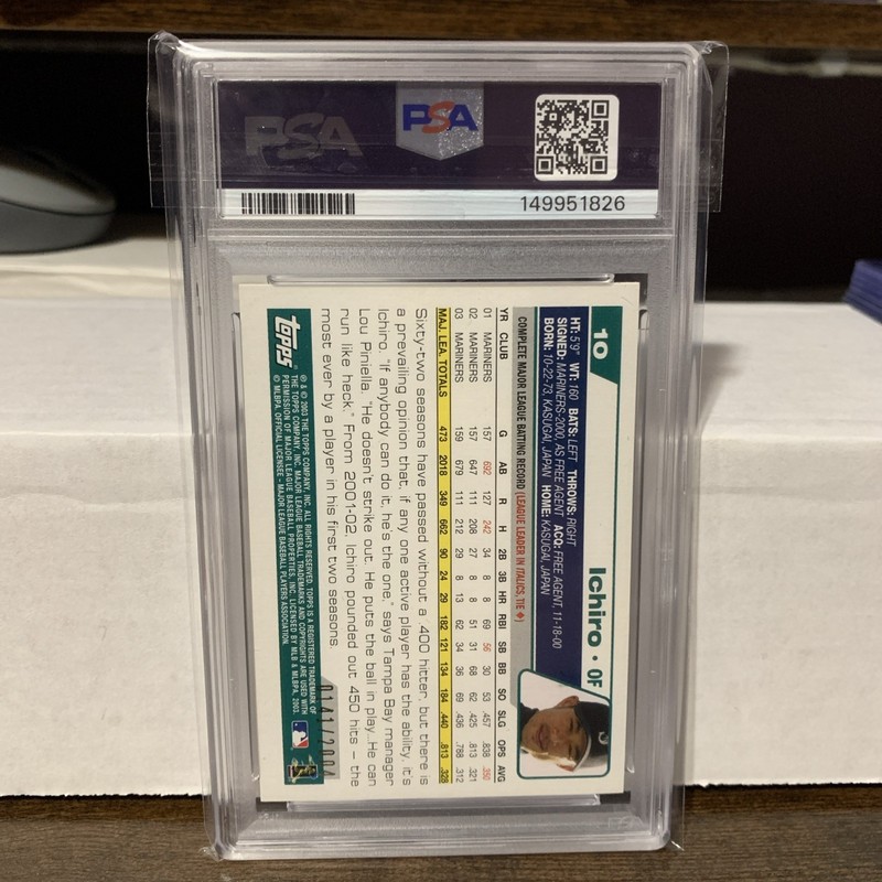 2004 Topps GOLD Ichiro Suzuki PSA 8 Card #10 Mariners SSP #/2004 view 2