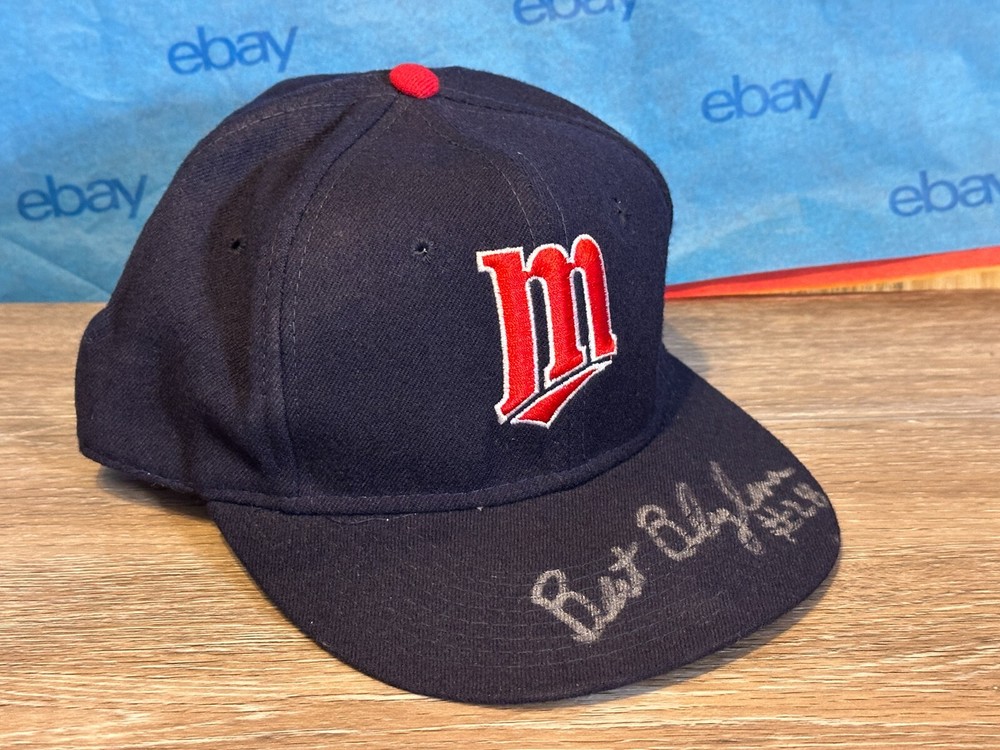Game Used Minnesota Twins Bert Blyleven MLB Baseball Hat signed Auto Autographed