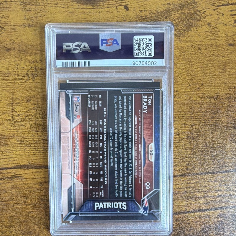 Topps 2015 Chrome Tom Brady #50 Green Refractor PSA 10 view 2