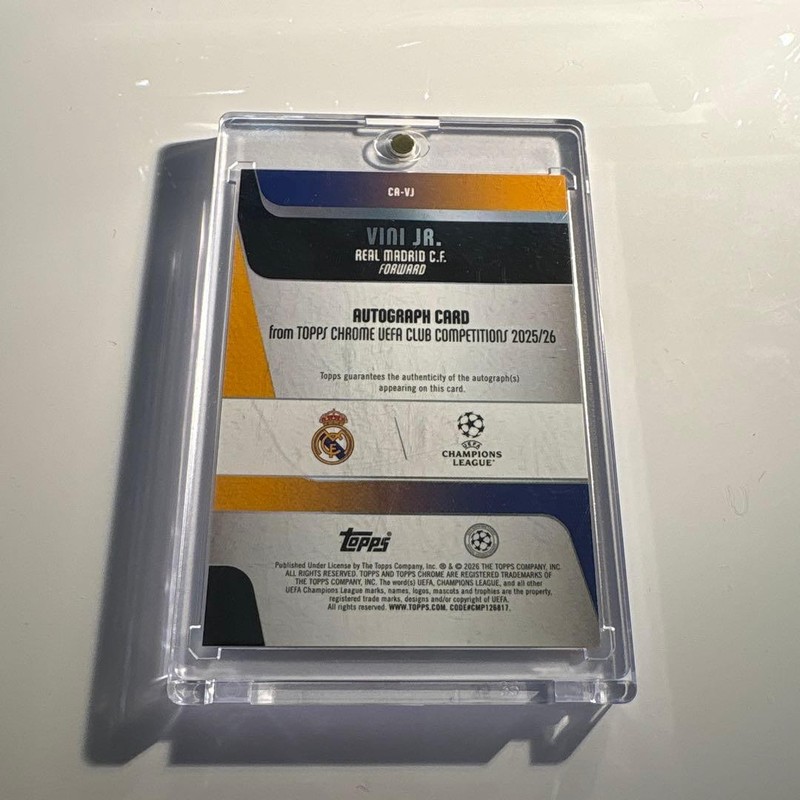 Vini Jr. Topps Chrome UEFA Club Competitions 2025/26 Vinicius 25 Series Auto view 2