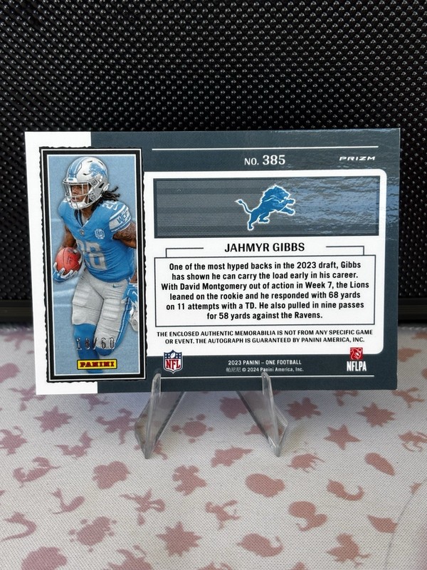 Panini 2023 One Jahmyr Gibbs RC Auto Patch Rookie Fractal #385 18/60 Lions view 2