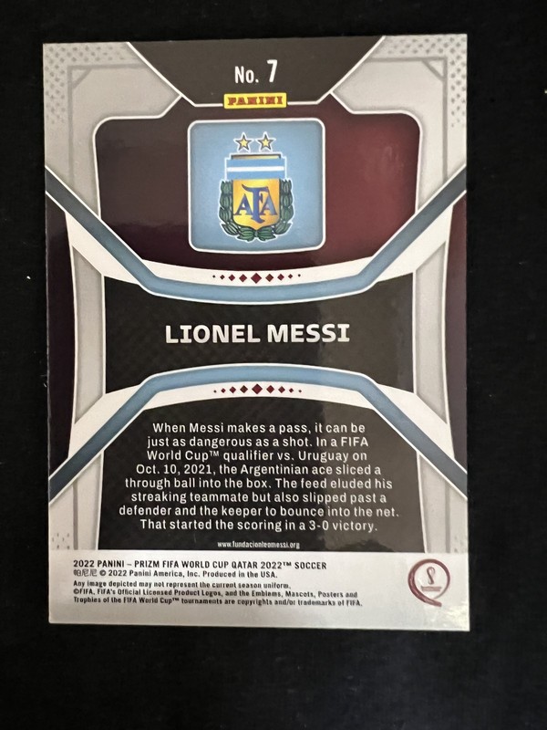 2022 Panini Prizm FIFA World Cup #7 Lionel Messi view 2