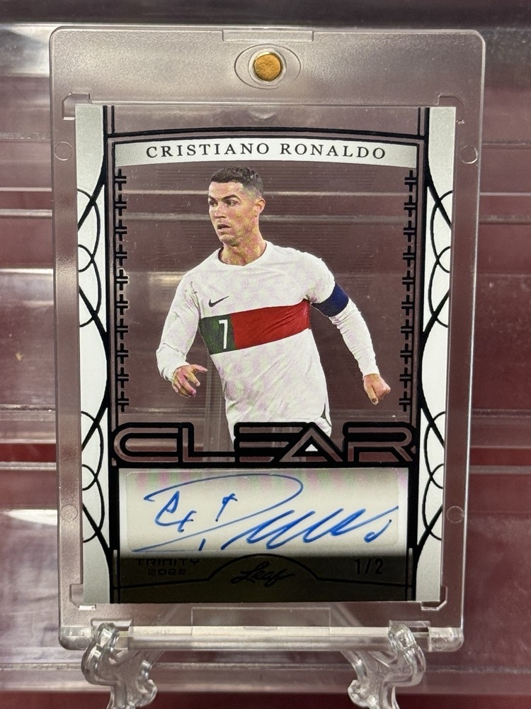 Cristiano Ronaldo AUTO - Portugal - 2022 Leaf Trinity Clear - SSP /2