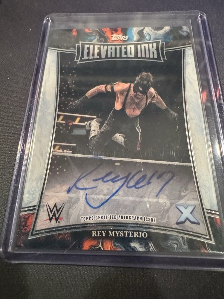 2025 Topps Exalted WWE Rey Mysterio Elevated Ink Autograph! On Card Auto!