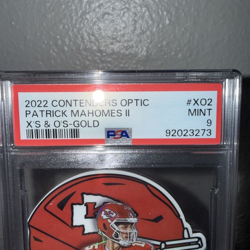 2022 Panini Contenders Optic GOLD X'S and O's Patrick Mahomes II #XO-2 /10 PSA 9 view 2