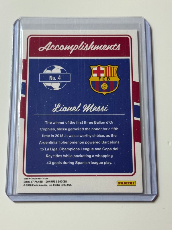 2016-17 Donruss Soccer Accomplishments Holographic #4 Lionel Messi view 2