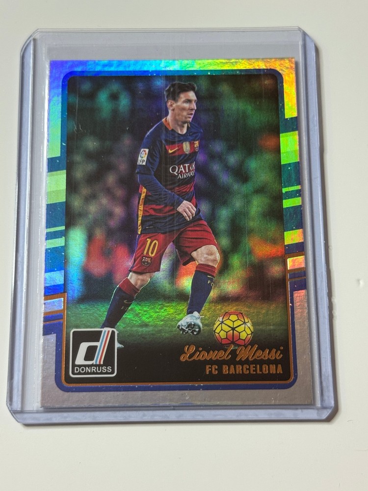 2016-17 Donruss Soccer Holographic #29 Lionel Messi