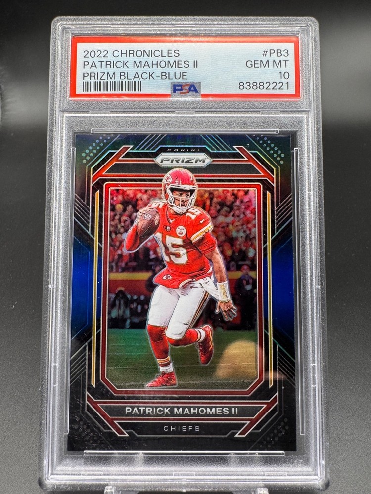 2022 PANINI CHRONICLES PRIZM BLACK & BLUE  2/25 PATRICK MAHOMES II PSA 10