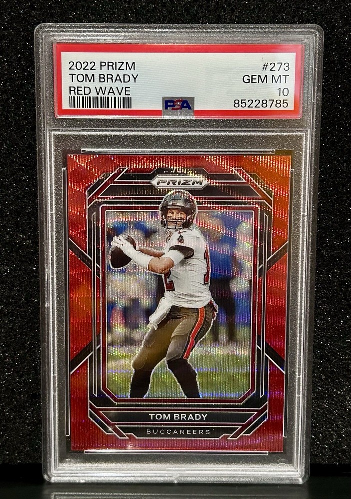 Panini 2022 Prizm Tom Brady #273 Red Wave Prizm PSA 10 /149 Buccaneers