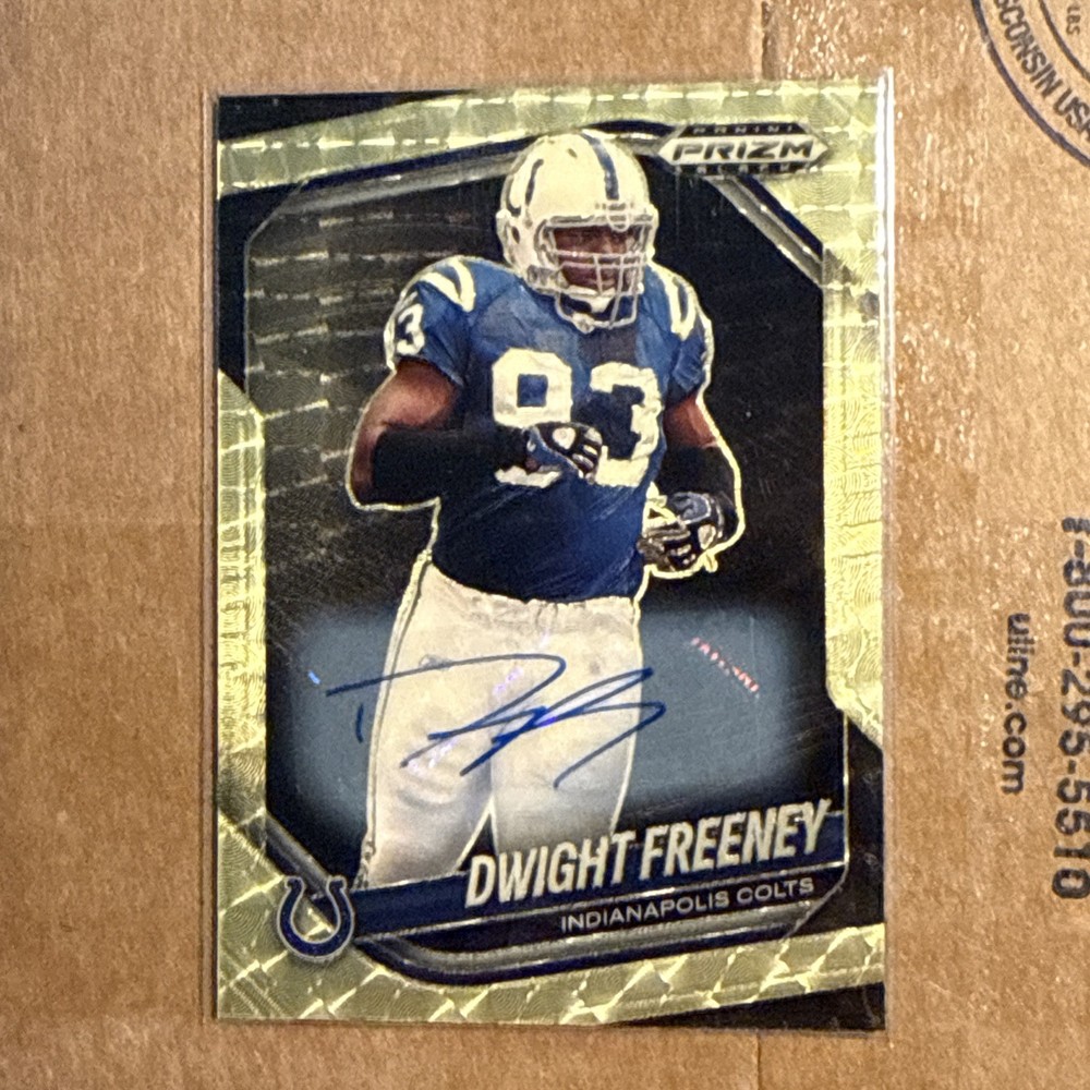 2025 Prizm Black Dwight Freeney Gold Vinyl Prizm auto /5 Indianapolis Colts #69