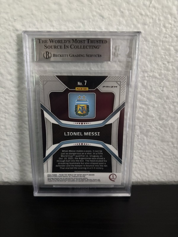 Lionel Messi 2022 Panini Prizm World Cup Hyper Prizm BGS 9 view 2