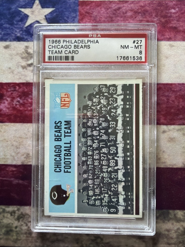 1966 Philadelphia Football #27 Chicago Bears Team Card PSA 8 Ditka Sayers