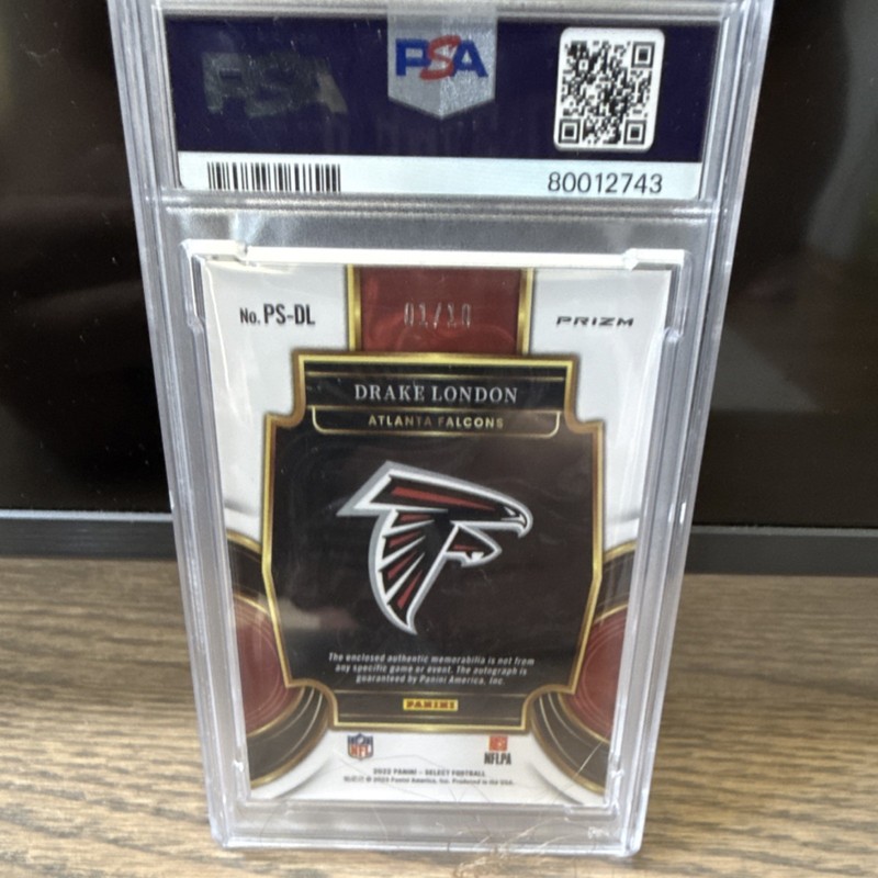 Panini Select 1/10! 2022 Drake London Prime Selections Gold Prizm RC Auto PSA 9 view 2
