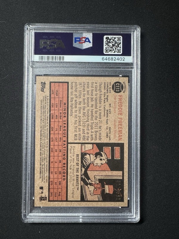2011 Topps Heritage Chrome Refractor Freddie Freeman RC /562 - PSA 8 (NM-MT) view 2