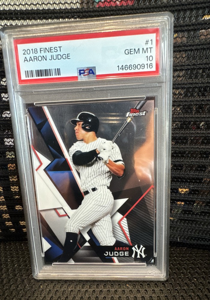 2018 Topps Finest - Aaron Judge #1 Yankees. PSA 10!