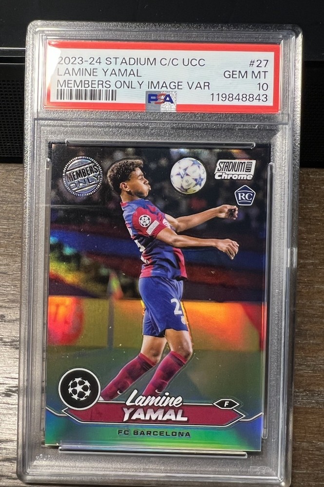 2023-24 STADIUM CLUB CHROME UEFA MEMBERS ONLY REFRACTOR LAMINE YAMAL PSA 10