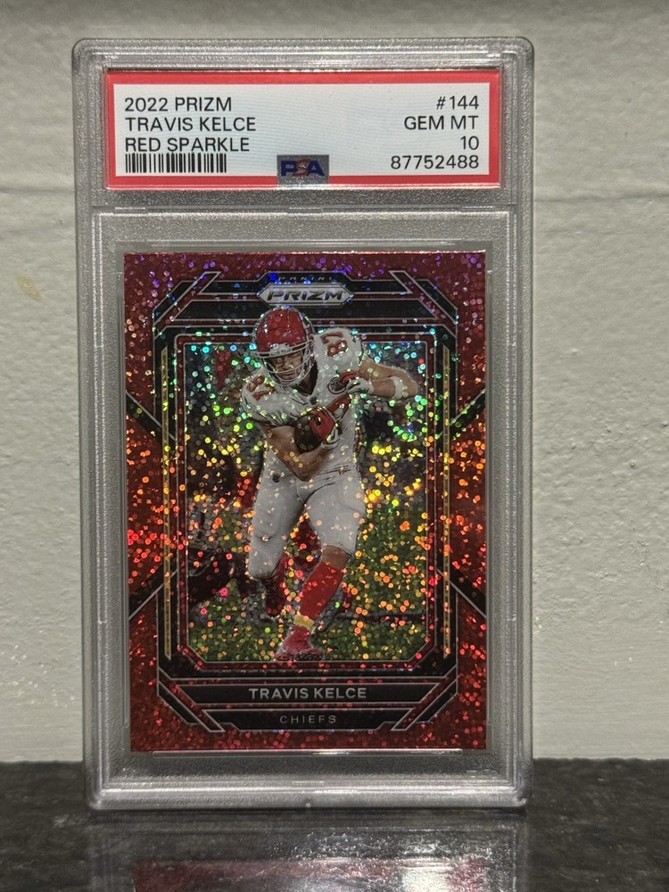 TRAVIS KELCE 2022 PANINI PRIZM #144 RED SPARKLE COLOR MATCH PSA 10