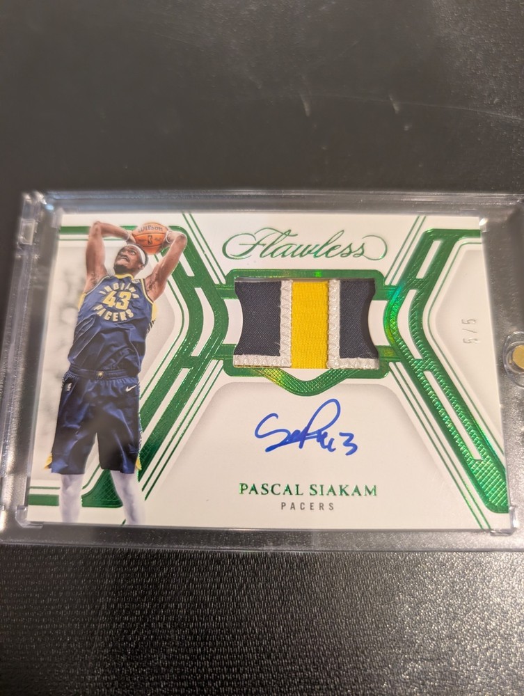 2024-25 Flawless Pascal Siakam Prime Materials Emerald Patch Auto #SPM-PSP (1/5)