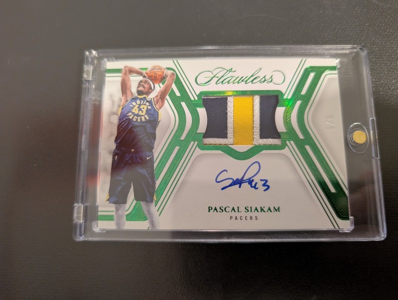 2024-25 Flawless Pascal Siakam Prime Materials Emerald Patch Auto #SPM-PSP (1/5) view 2