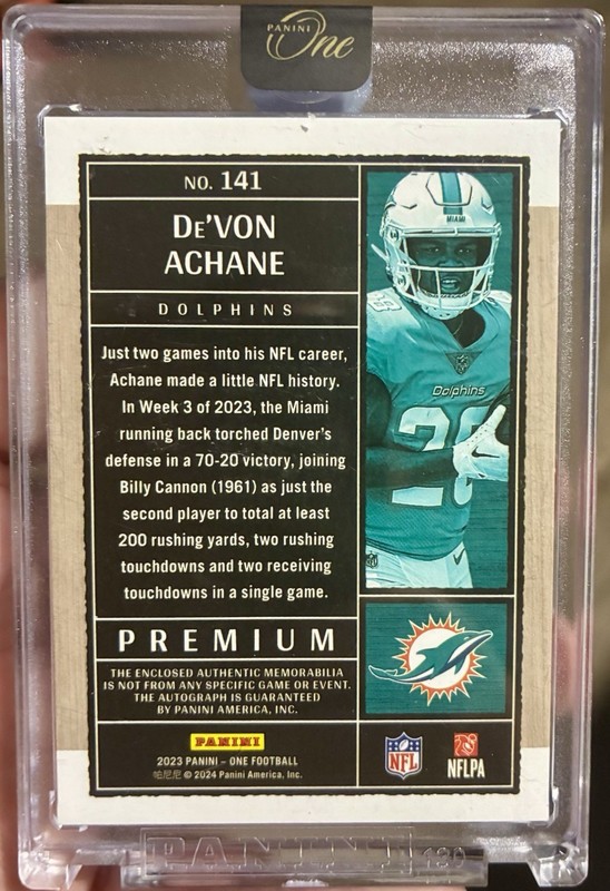 2023 Panini One De’von Achane /25 Rookie Patch(3 Color) Autograph Sealed view 2