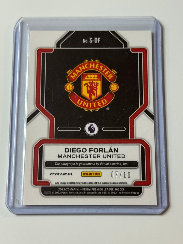 2022-23 Panini Prizm Premier League Signatures Auto Gold Diego Forlan 07/10 view 2