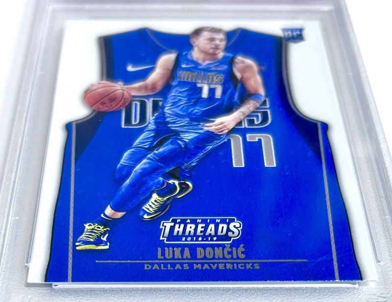 2018-19 Threads Luka Doncic Icon PSA 10 Gem Mint Rookie Chase RC 141 Lakers Rare view 2