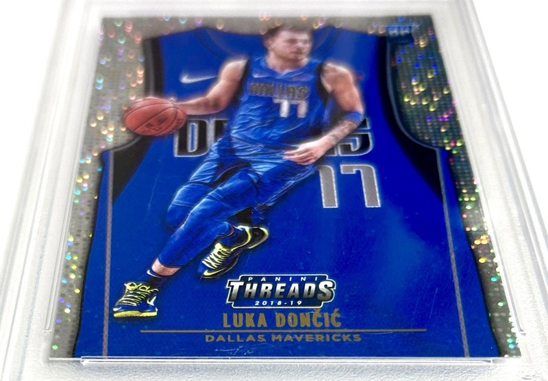 2018-19 Threads Luka Doncic PSA 9 Mint Rookies Icon Dazzle SP RC #141 Mavs NBA view 2