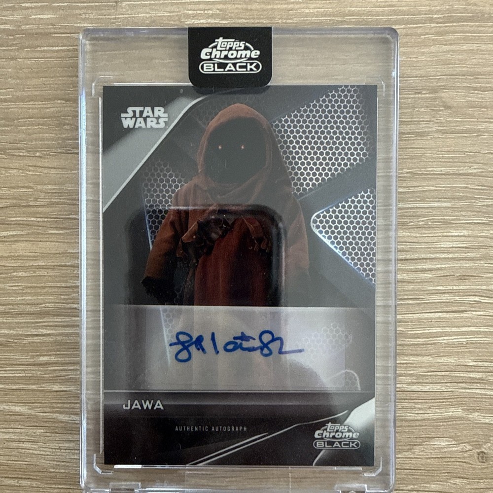 2023 Topps Star Wars Chrome Black #A-IU Leilani Shiu As Jawa Encased Autograph